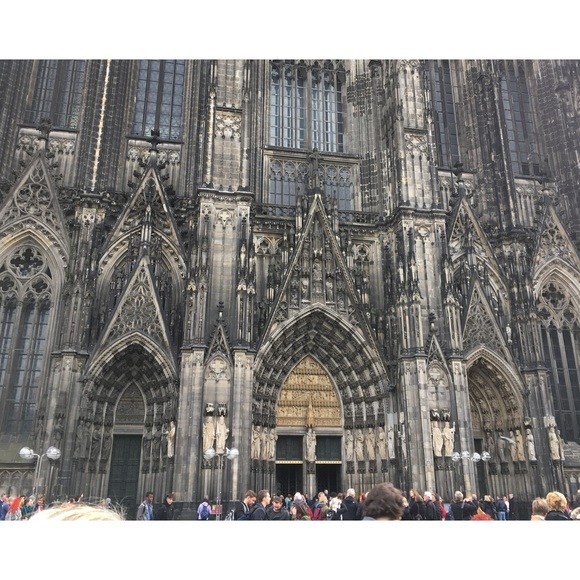 Meet your Posher, Peggy - Picture 2 of 3